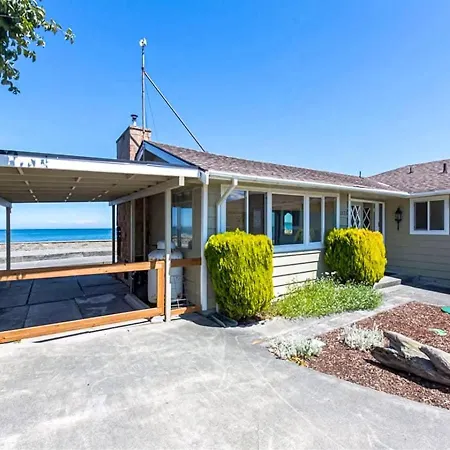 Sq Seaside Cottage